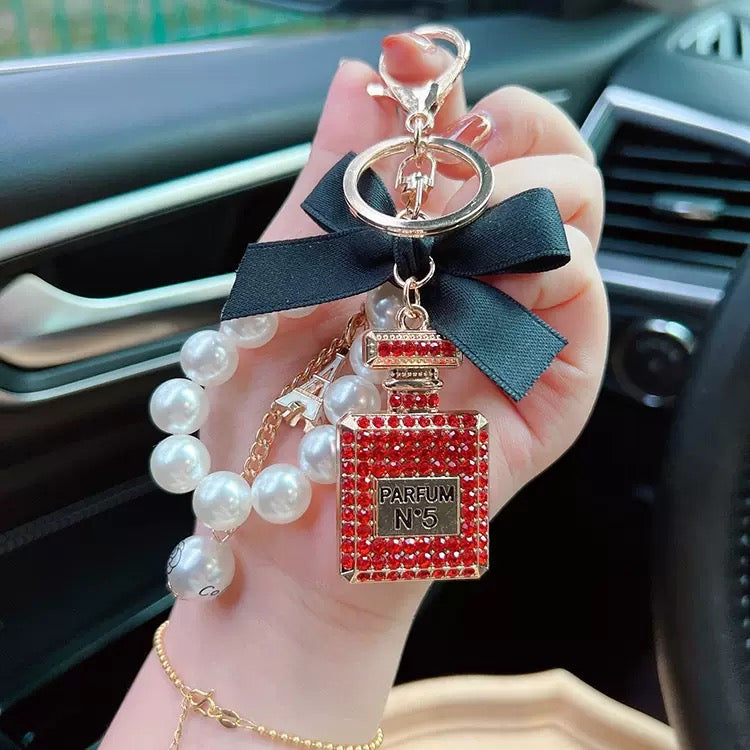 Stylish keychain/bag charm.